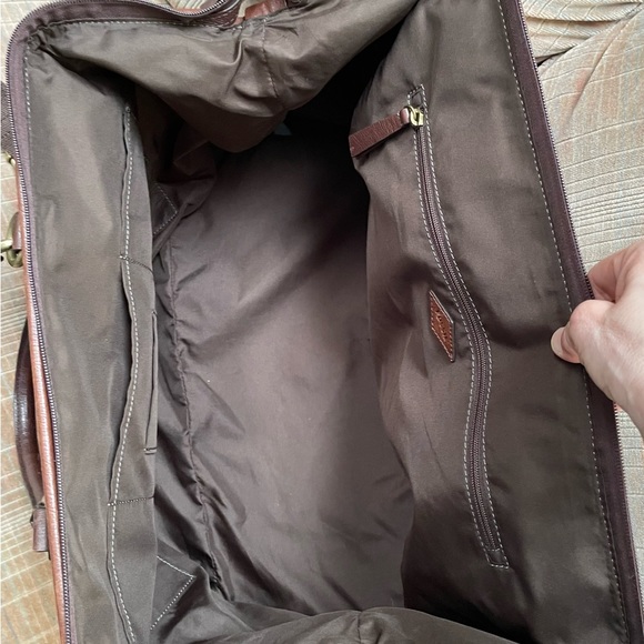 ❌SOLD❌ Fossil Brown Leather Weekender/Duffle Wide-Mouth Unisex Bag - Picture 6 of 10